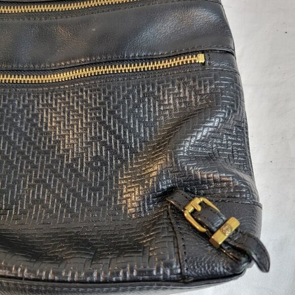 Chic Elliott Lucca Black Leather Crossbody Purse with Gold Zipper Accents - Picture 3 of 12